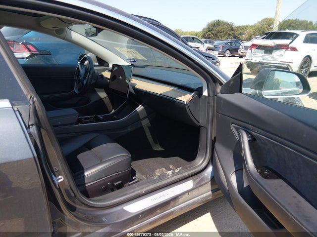 5YJ3E1EA9JF033992 Tesla Model 3 Long Range/mid Range
