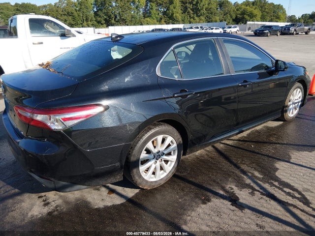 Продаж на аукціоні авто 2019 Toyota Camry Le, vin: 4T1B11HK8KU262163, номер лоту: 45779433