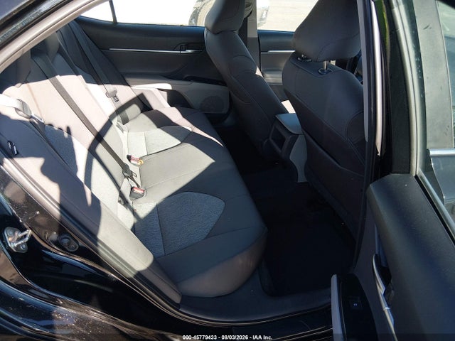 Продаж на аукціоні авто 2019 Toyota Camry Le, vin: 4T1B11HK8KU262163, номер лоту: 45779433