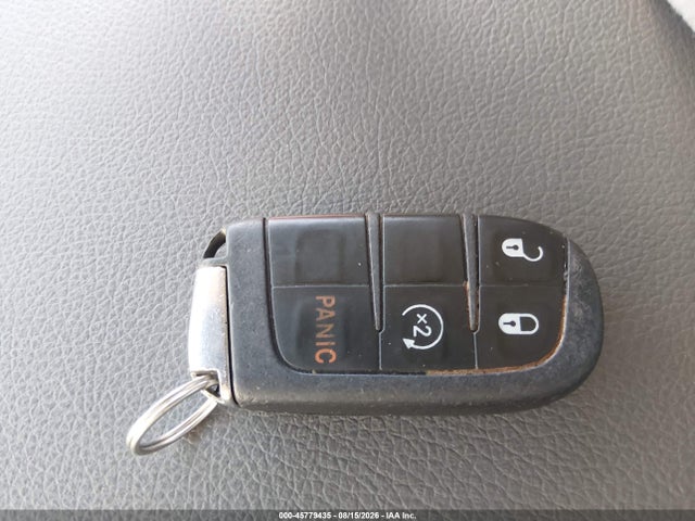 45779435 :رقم المزاد ، ZACNJDC13NPN51973 vin ، 2022 Jeep Renegade Trailhawk 4x4 مزاد بيع