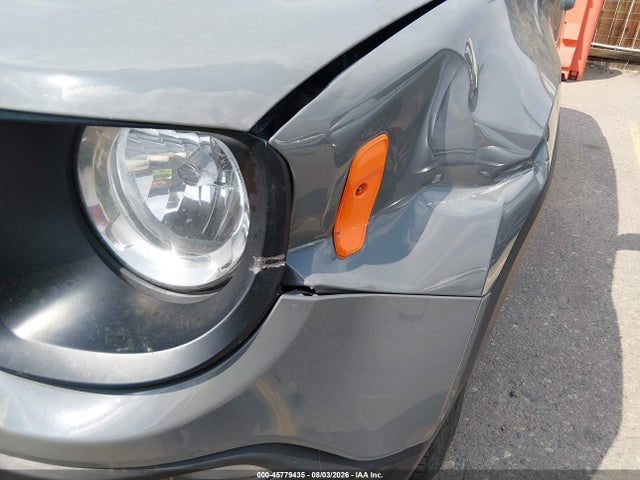 45779435 :رقم المزاد ، ZACNJDC13NPN51973 vin ، 2022 Jeep Renegade Trailhawk 4x4 مزاد بيع