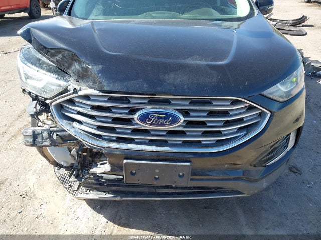 2FMPK3K95KBB54416 Ford Edge Titanium
