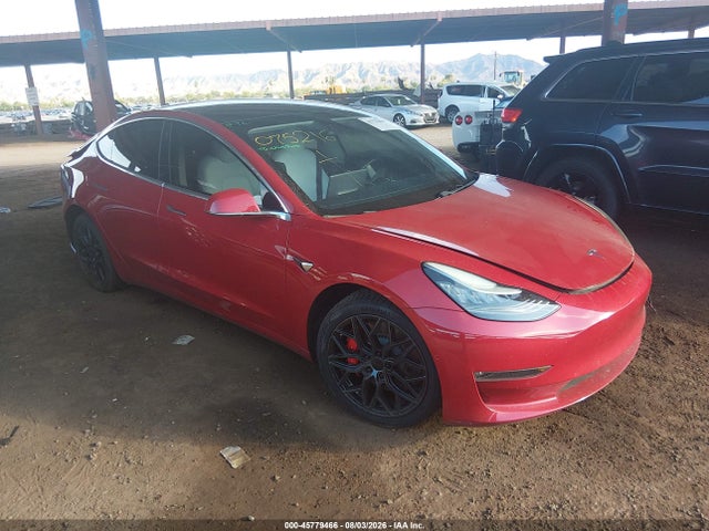 45779466 :رقم المزاد ، 5YJ3E1EB9JF075216 vin ، 2018 Tesla Model 3 Long Range/performance مزاد بيع