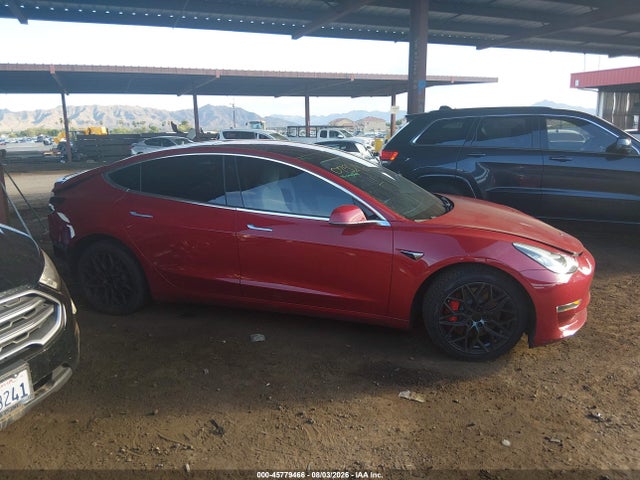 45779466 :رقم المزاد ، 5YJ3E1EB9JF075216 vin ، 2018 Tesla Model 3 Long Range/performance مزاد بيع