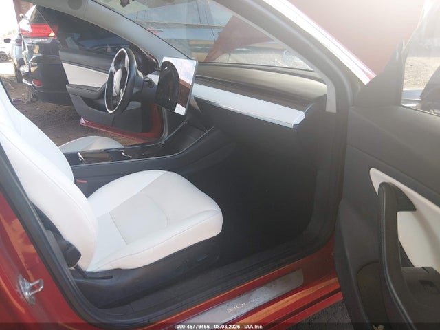 45779466 :رقم المزاد ، 5YJ3E1EB9JF075216 vin ، 2018 Tesla Model 3 Long Range/performance مزاد بيع