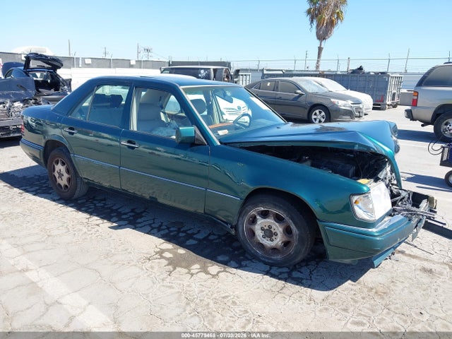 45779468 :رقم المزاد ، WDBEA32E1SC156559 vin ، 1995 Mercedes-benz E 320 Base/320 Special مزاد بيع