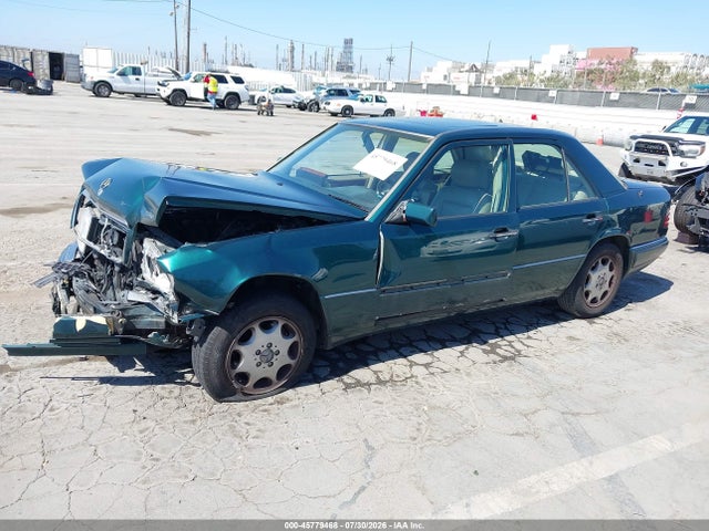 45779468 :رقم المزاد ، WDBEA32E1SC156559 vin ، 1995 Mercedes-benz E 320 Base/320 Special مزاد بيع