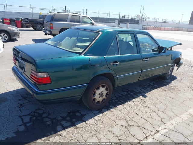 45779468 :رقم المزاد ، WDBEA32E1SC156559 vin ، 1995 Mercedes-benz E 320 Base/320 Special مزاد بيع