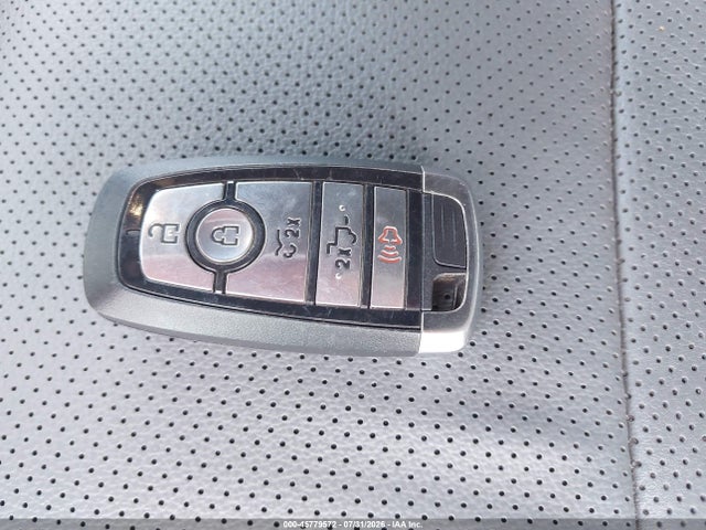 1FT6W1EV7PWG52737 Ford F-150 Lightning Lariat