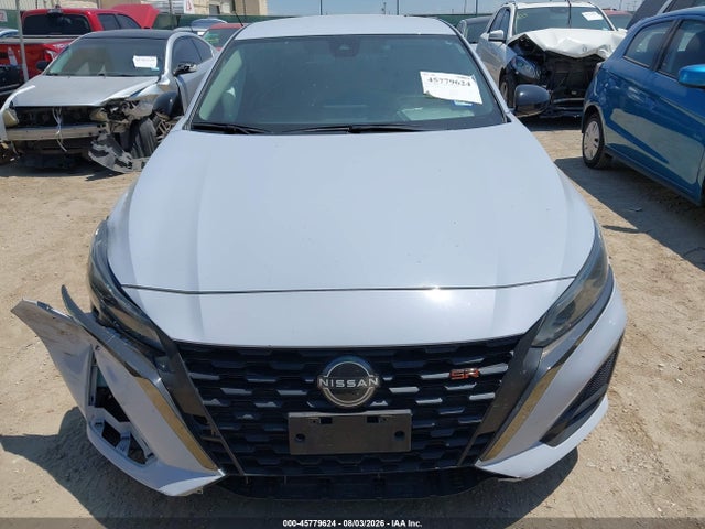 45779624 :رقم المزاد ، 1N4BL4CW6PN402017 vin ، 2023 Nissan Altima Sr Intelligent Awd مزاد بيع