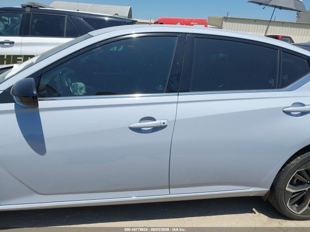 45779624 :رقم المزاد ، 1N4BL4CW6PN402017 vin ، 2023 Nissan Altima Sr Intelligent Awd مزاد بيع
