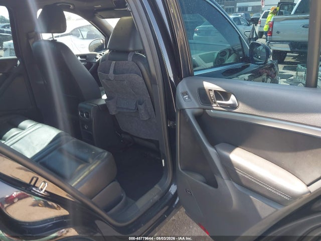 2014 Volkswagen Tiguan R-line მანქანა იყიდება აუქციონზე, vin: WVGAV3AX4EW054551, აუქციონის ნომერი: 45779644