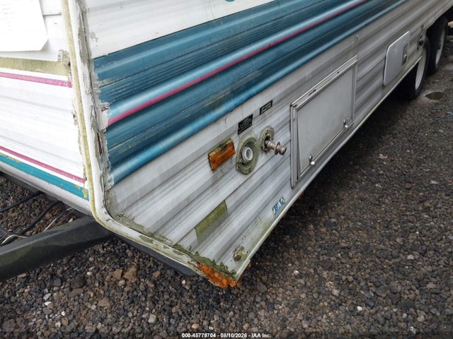 1998 Coachmen Catalina Lite მანქანა იყიდება აუქციონზე, vin: 1TC2B214XW3000471, აუქციონის ნომერი: 45779704