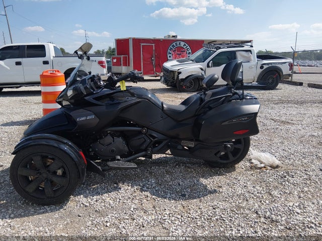 Aukcja sprzedaży 2018 Can-am Spyder Roadster F3-t/f3 Limited/f3 Limited 10th Anniversary, vin: 2BXREDD20JV001563, numer aukcji: 45779751