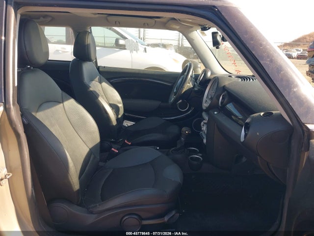Продажа на аукционе авто 2010 Mini Cooper S, vin: WMWMF7C59ATZ72662, номер лота: 45779845