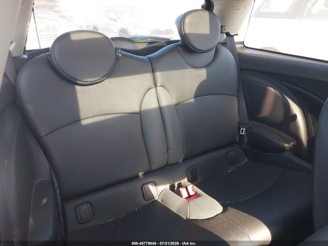 Продажа на аукционе авто 2010 Mini Cooper S, vin: WMWMF7C59ATZ72662, номер лота: 45779845