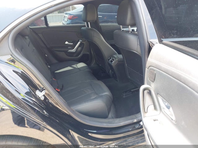 W1K5J4HB4RN453057 Mercedes-Benz Cla 250 Coupe 4matic