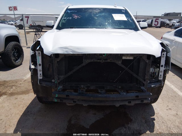 45779848 :رقم المزاد ، 1GKS1GKC4JR288144 vin ، 2018 Gmc Yukon Xl Slt مزاد بيع