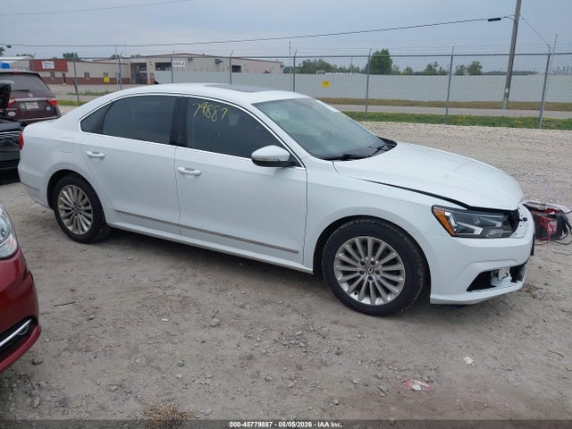 Volkswagen Passat 1.8t Se 2016 1VWBT7A32GC006146 главное изображение