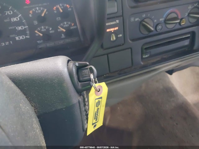 Продаж на аукціоні авто 1998 Gmc Sierra 1500 Sl Wideside, vin: 2GTEC19R2W1530861, номер лоту: 45779940