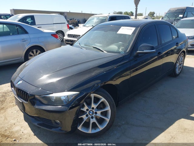 BMW 320i 2014 WBA3B1C56EK133312 Image 2