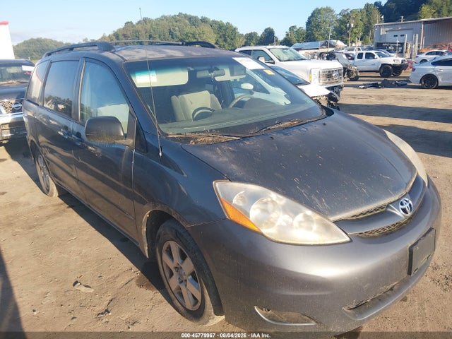 2010 Toyota Sienna Ce/le მანქანა იყიდება აუქციონზე, vin: 5TDKK4CC4ASz93688, აუქციონის ნომერი: 45779967