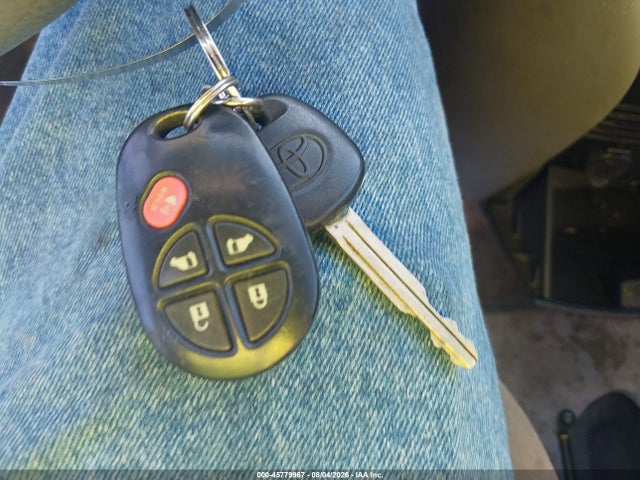 2010 Toyota Sienna Ce/le მანქანა იყიდება აუქციონზე, vin: 5TDKK4CC4ASz93688, აუქციონის ნომერი: 45779967