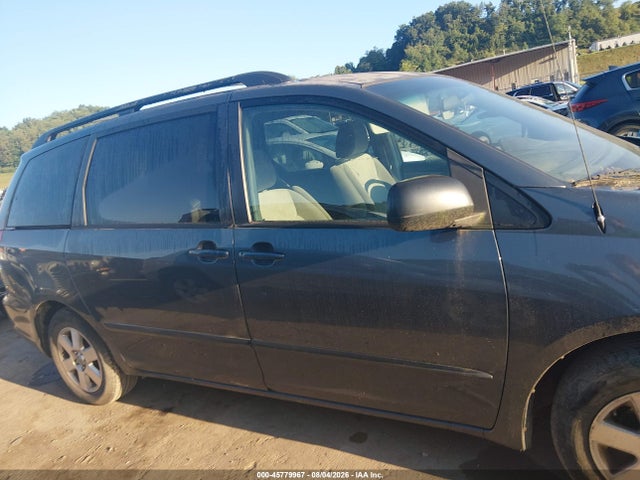 2010 Toyota Sienna Ce/le მანქანა იყიდება აუქციონზე, vin: 5TDKK4CC4ASz93688, აუქციონის ნომერი: 45779967