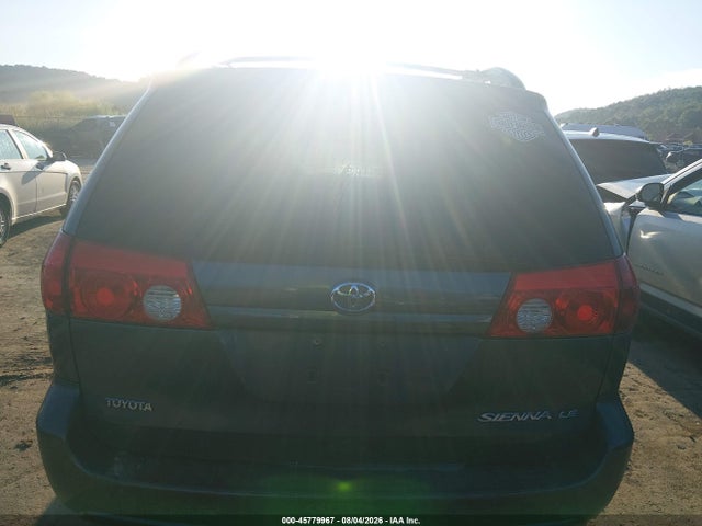 2010 Toyota Sienna Ce/le მანქანა იყიდება აუქციონზე, vin: 5TDKK4CC4ASz93688, აუქციონის ნომერი: 45779967