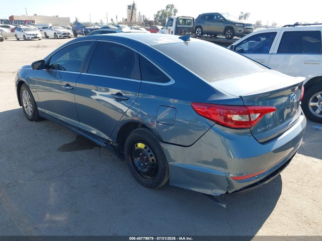 Hyundai SONATA SE 2016 5NPE24AF5GH369718 Image 3