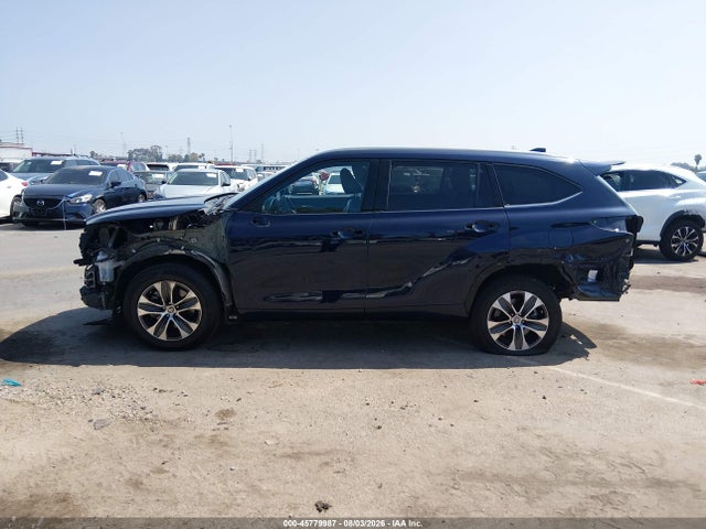 Toyota Highlander Xle 2022 5TDGZRBH2NS197351 Image 15
