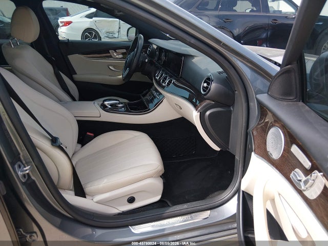 Продаж на аукціоні авто 2019 Mercedes-benz E 300, vin: WDDZF4JB7KA644739, номер лоту: 45780024