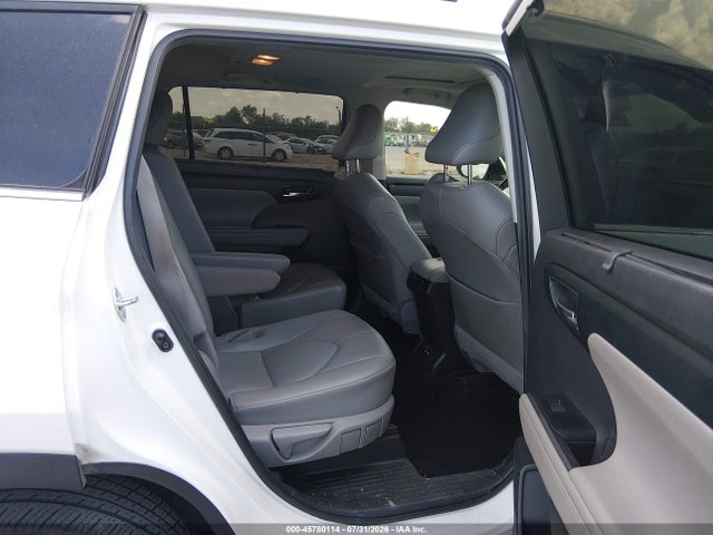 Toyota Highlander Xle 2020 5TDGZRAH9LS505596 Image 8