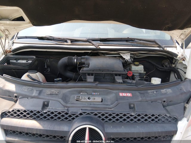 45780188 :رقم المزاد ، WD3PE7CC5A5497379 vin ، 2010 Mercedes-benz Sprinter Van 2500 مزاد بيع