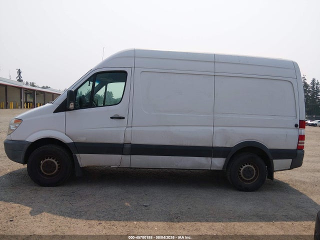 45780188 :رقم المزاد ، WD3PE7CC5A5497379 vin ، 2010 Mercedes-benz Sprinter Van 2500 مزاد بيع
