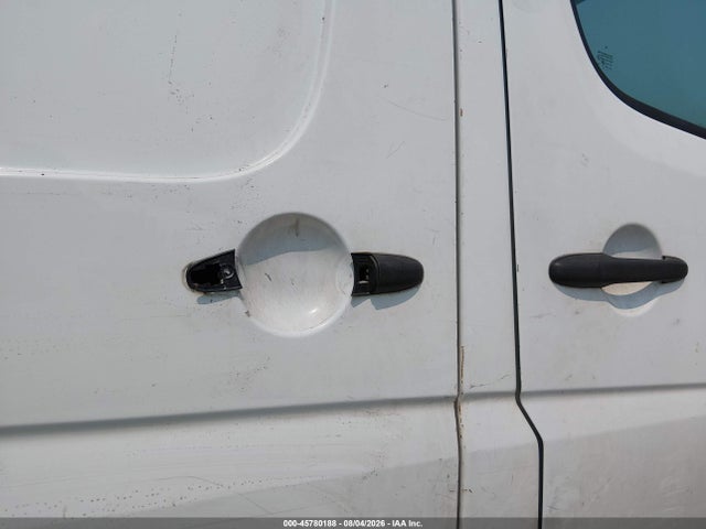 45780188 :رقم المزاد ، WD3PE7CC5A5497379 vin ، 2010 Mercedes-benz Sprinter Van 2500 مزاد بيع