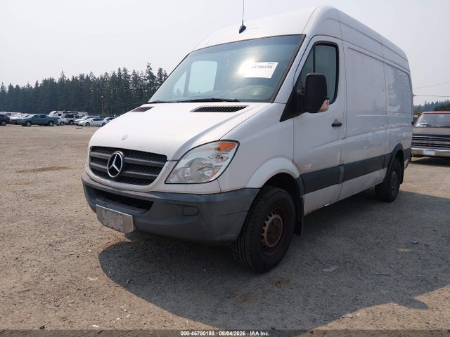 45780188 :رقم المزاد ، WD3PE7CC5A5497379 vin ، 2010 Mercedes-benz Sprinter Van 2500 مزاد بيع