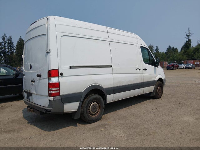 45780188 :رقم المزاد ، WD3PE7CC5A5497379 vin ، 2010 Mercedes-benz Sprinter Van 2500 مزاد بيع
