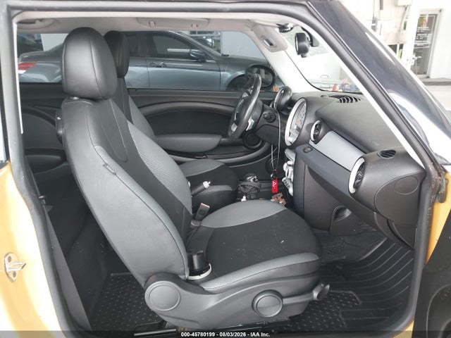 Продаж на аукціоні авто 2009 Mini Cooper, vin: WMWMF33539TW73673, номер лоту: 45780199