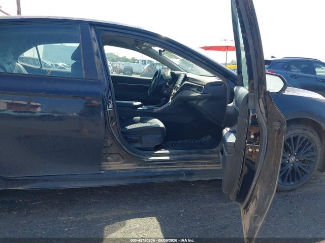 Продажа на аукционе авто 2022 Toyota Camry Se Nightshade Edition, vin: 4T1G11AK7NU029847, номер лота: 45780206