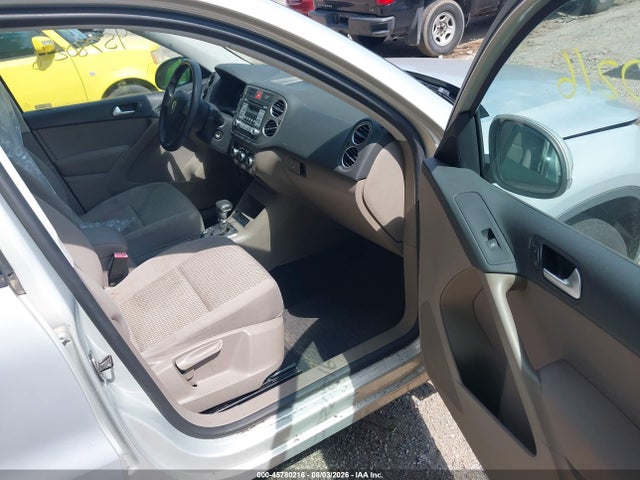 Aukcja sprzedaży 2010 Volkswagen Tiguan S, vin: WVGAV7AX6AW525827, numer aukcji: 45780216