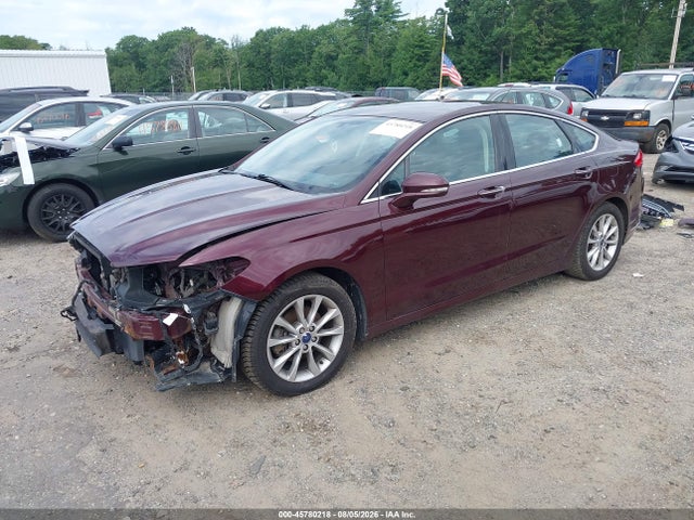 3FA6P0HDXHR109449 Ford FUSION SE