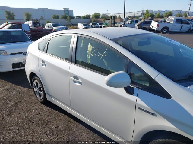 Toyota Prius Two 2014 JTDKN3DU3E0390169 Image 14