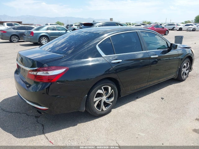 45780297 :رقم المزاد ، 1HGCR2F3XHA170888 vin ، 2017 Honda Accord Lx مزاد بيع