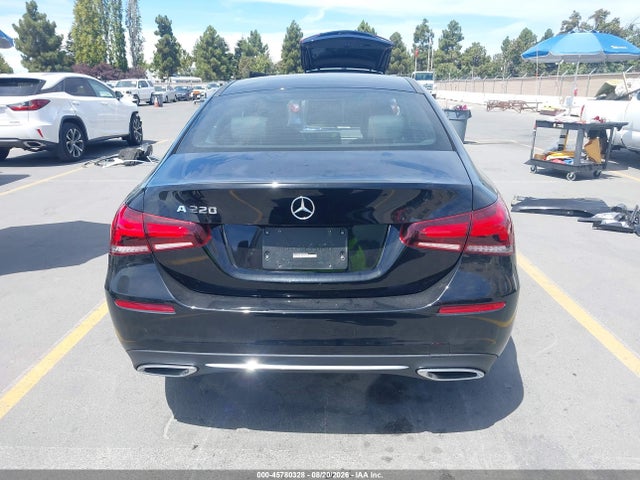 W1K3G4EB2NJ336492 Mercedes-Benz A 220
