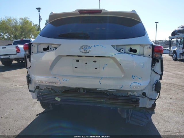 Toyota Highlander Xle 2021 5TDHZRAH8MS056384 Image 17