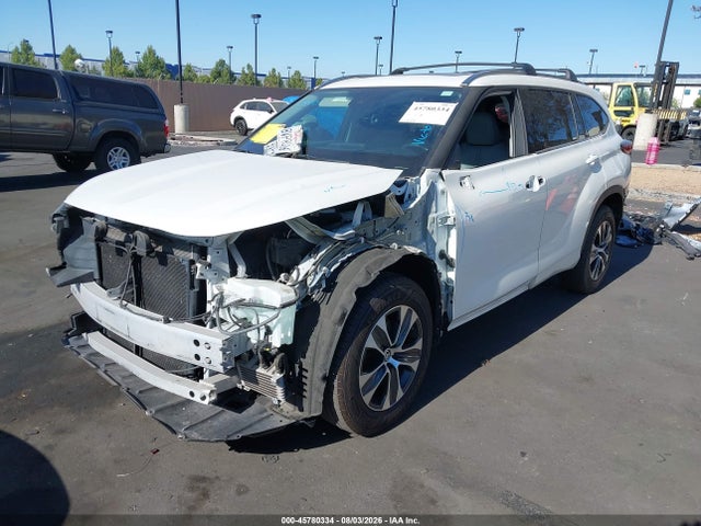 Toyota Highlander Xle 2021 5TDHZRAH8MS056384 Image 2