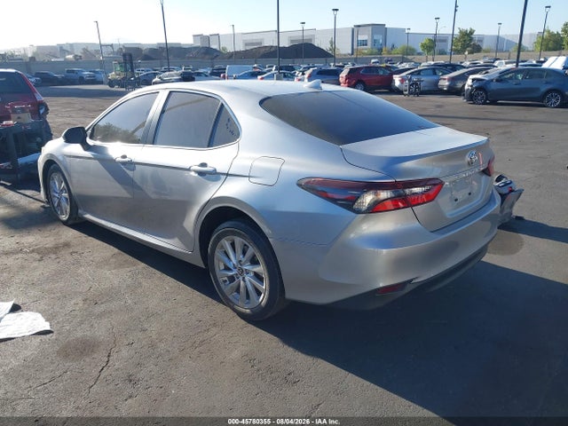 Toyota CAMRY LE 2024 4T1C11AKXRU882960 Image 3