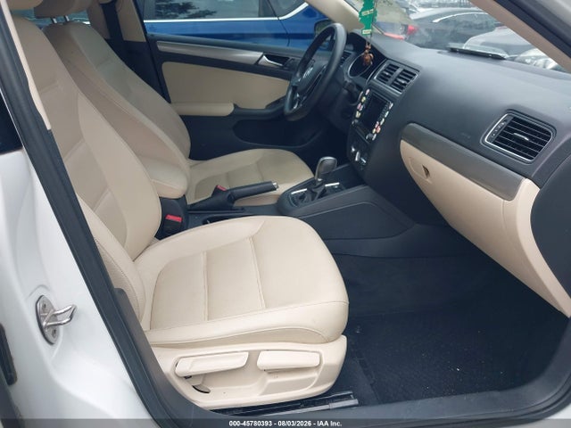 2017 Volkswagen Jetta 1.4t Se მანქანა იყიდება აუქციონზე, vin: 3VWDB7AJ8HM300953, აუქციონის ნომერი: 45780393