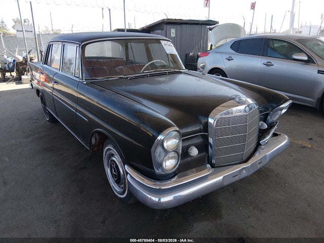 Aukcja sprzedaży 1961 Mercedes-benz 220s, vin: 038052B, numer aukcji: 45780404